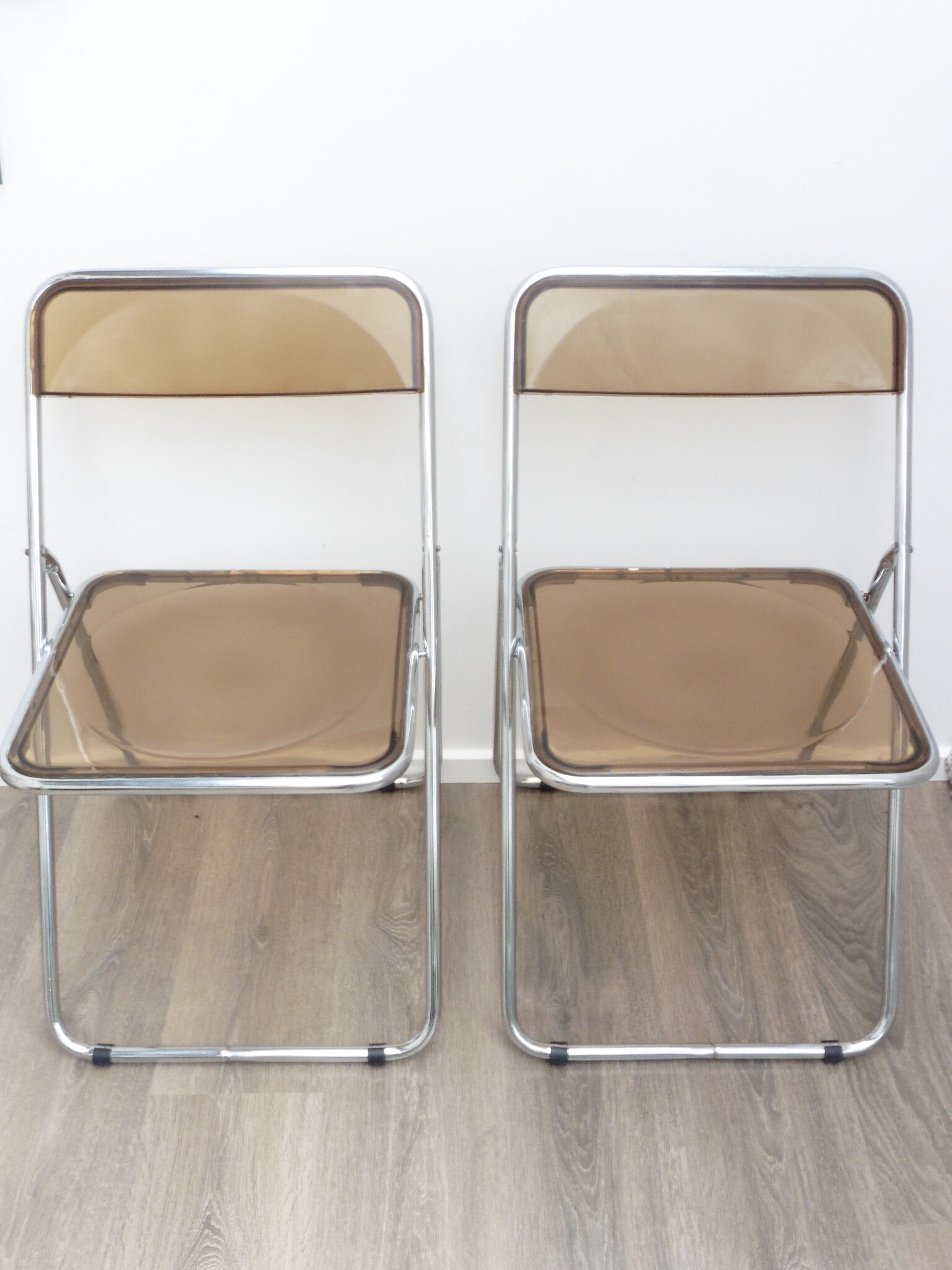 2 chairs folding plexiglass smoked