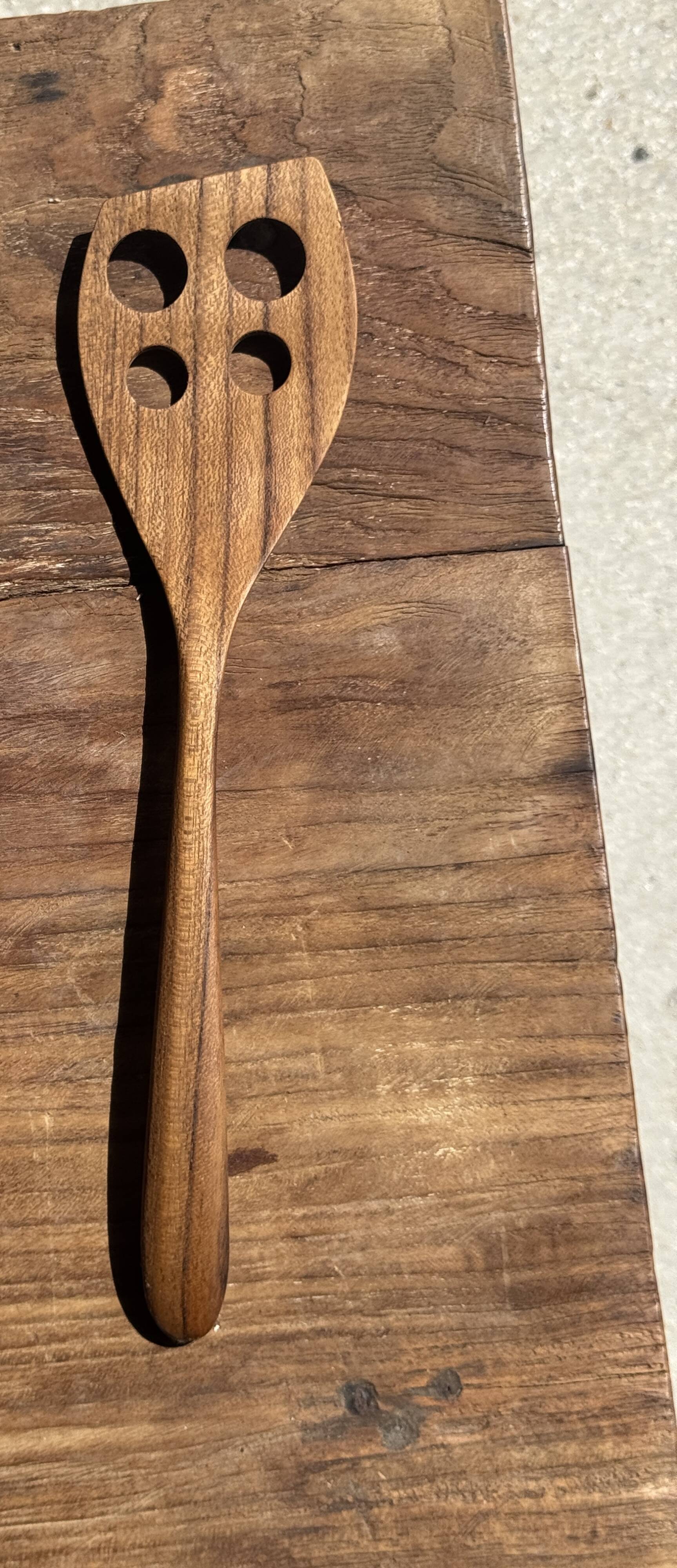 Slotted spatula, teak kitchen utensil L30 W8