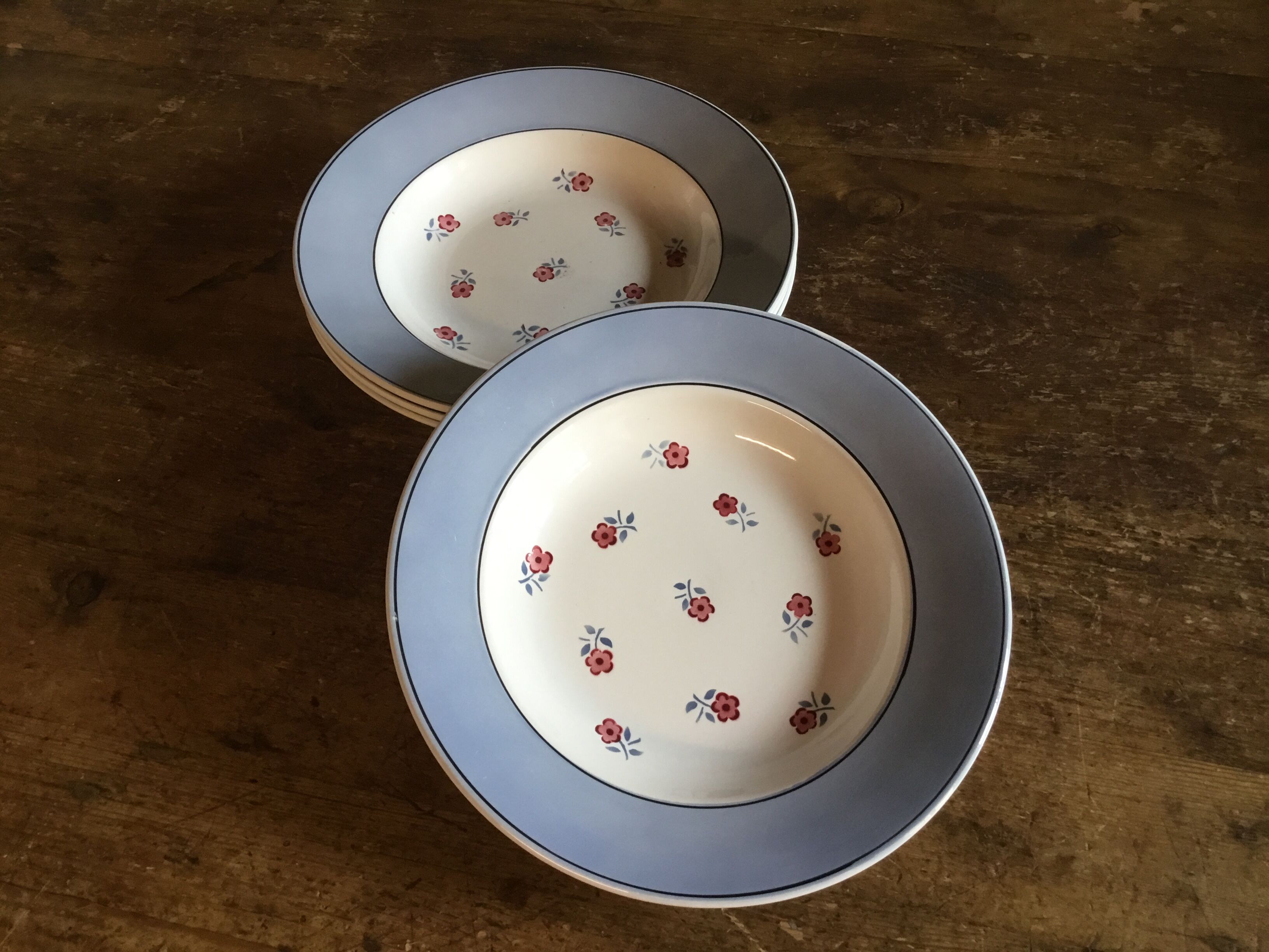 4 vintage "Aix" plates