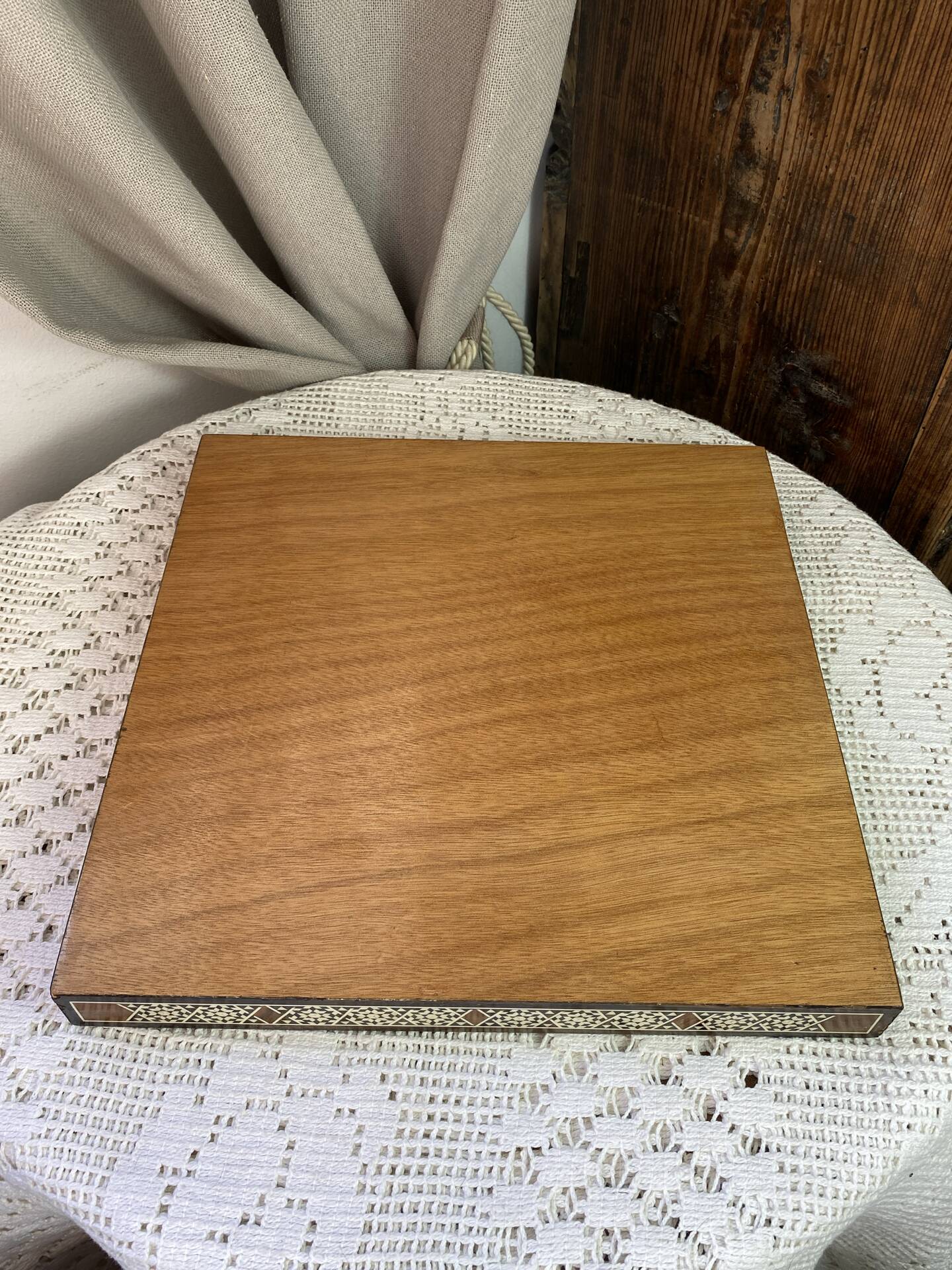 Jeu d’échec en marqueterie 