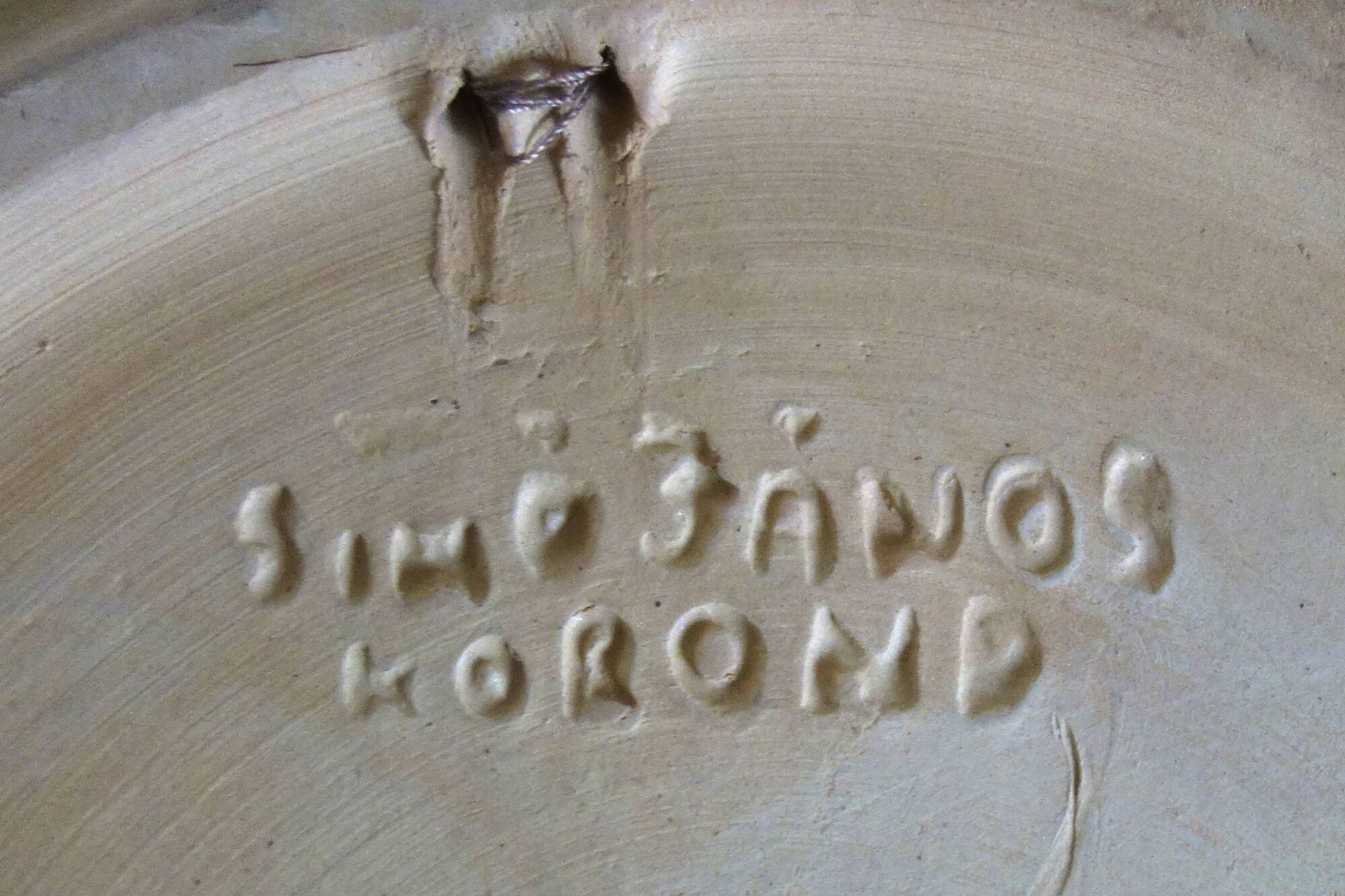 Small ceramic wall plate signed Korond, Hungary