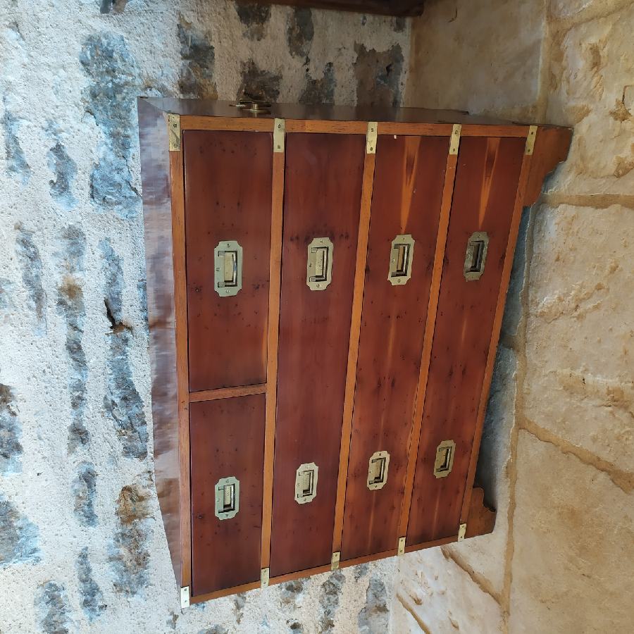 Commode marine