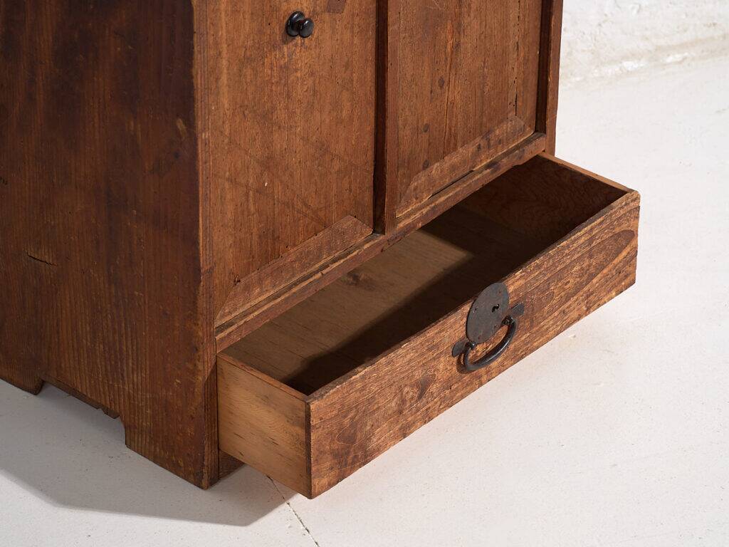 Antique cedar mizuya ko-dansu, Meiji-Taishō period (circa 1890-1925) #39