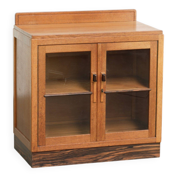 Cabinet en chêne néerlandais subtil de l'École d'Amsterdam / cabinet Art Déco avec portes en verre