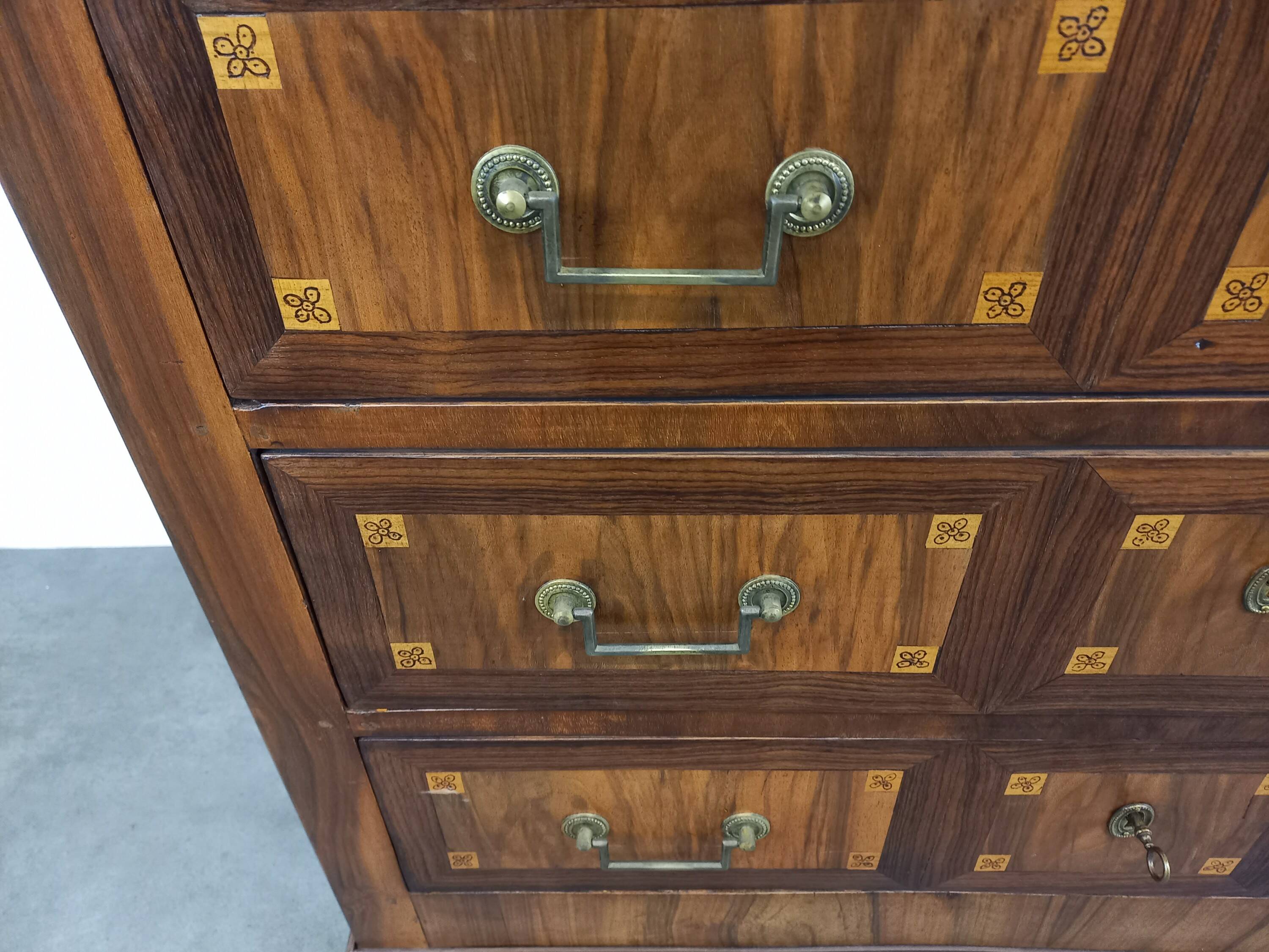 Commode de style Louis XVI