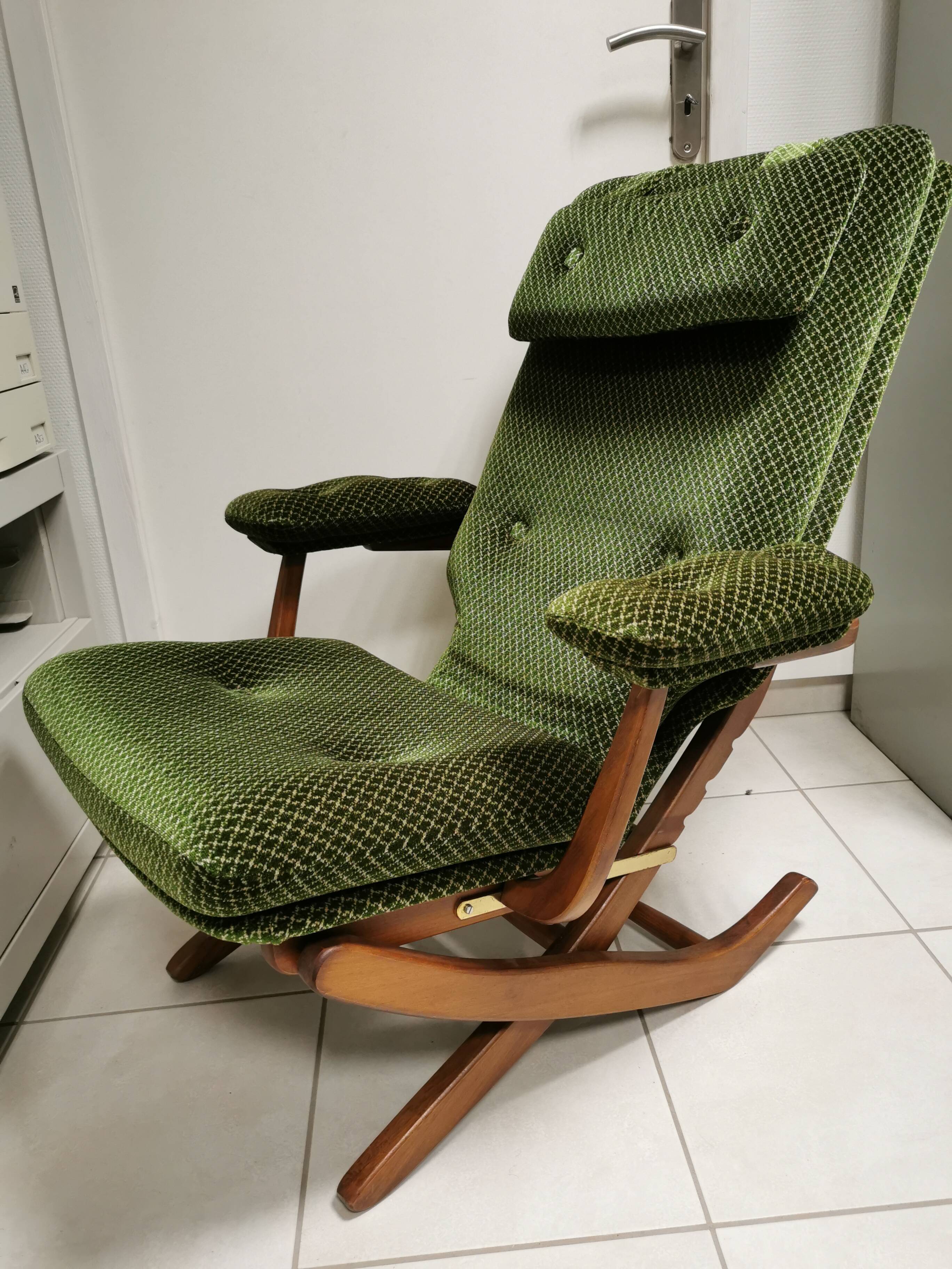 Vintage scandinavian style relax armchair + footrest adjustable tilt
