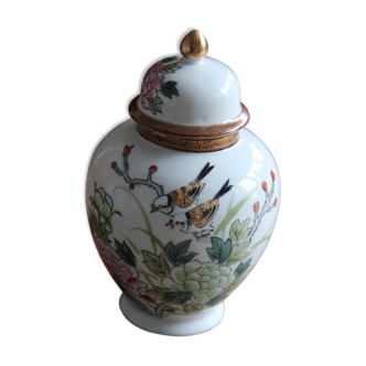 Ginger pot in Chinese porcelain