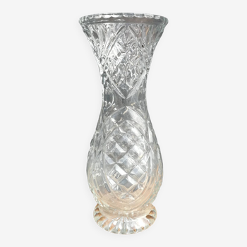 Glass vase with “pineapple” decor