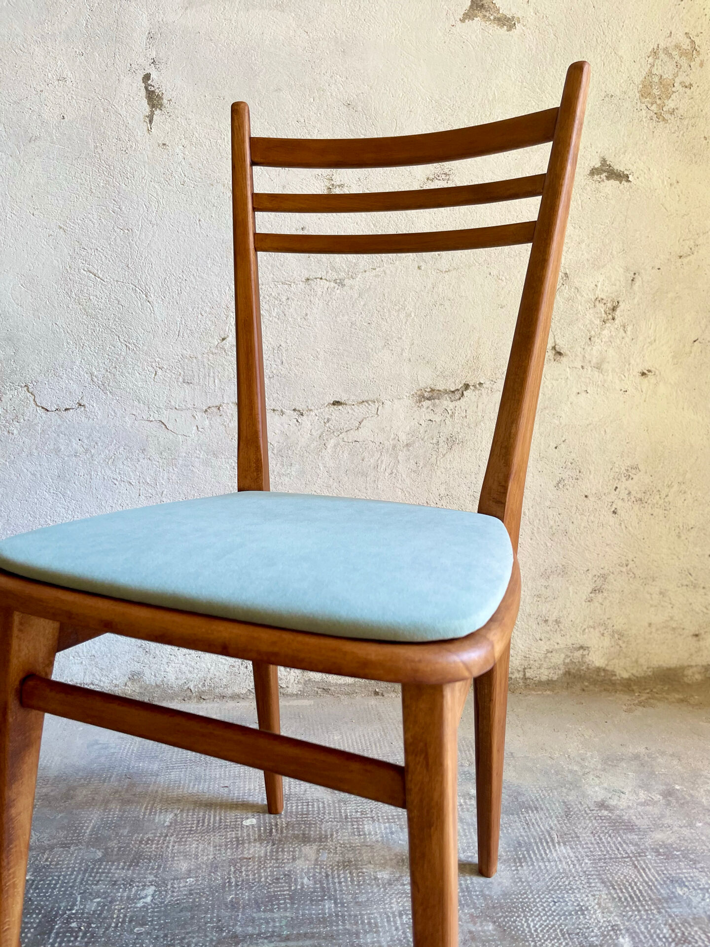 Set of 4 vintage Scandinavian wooden chairs – 1960s/70s