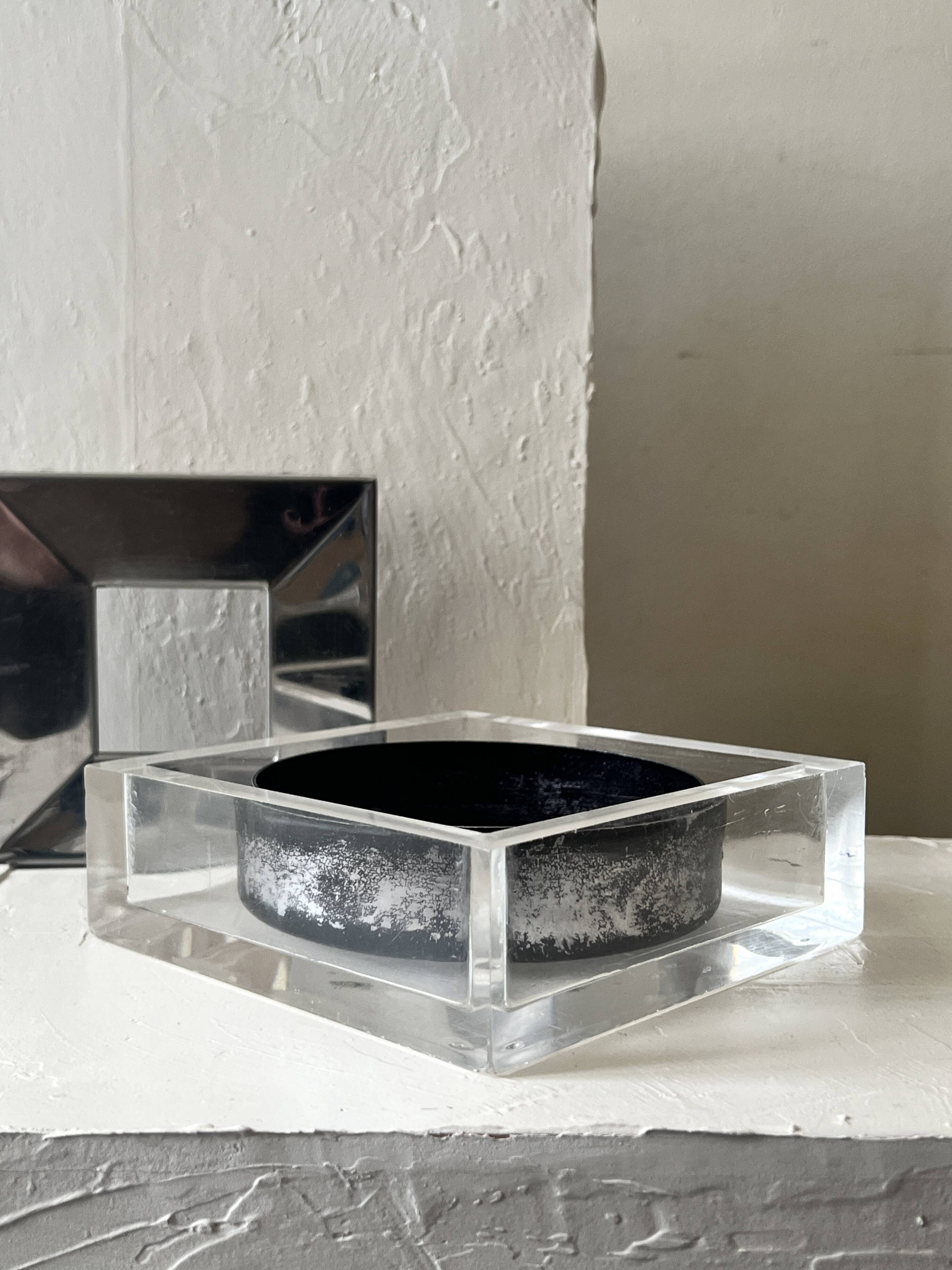Cendrier design en Plexiglass et métal chromé, Guzzini 1970
