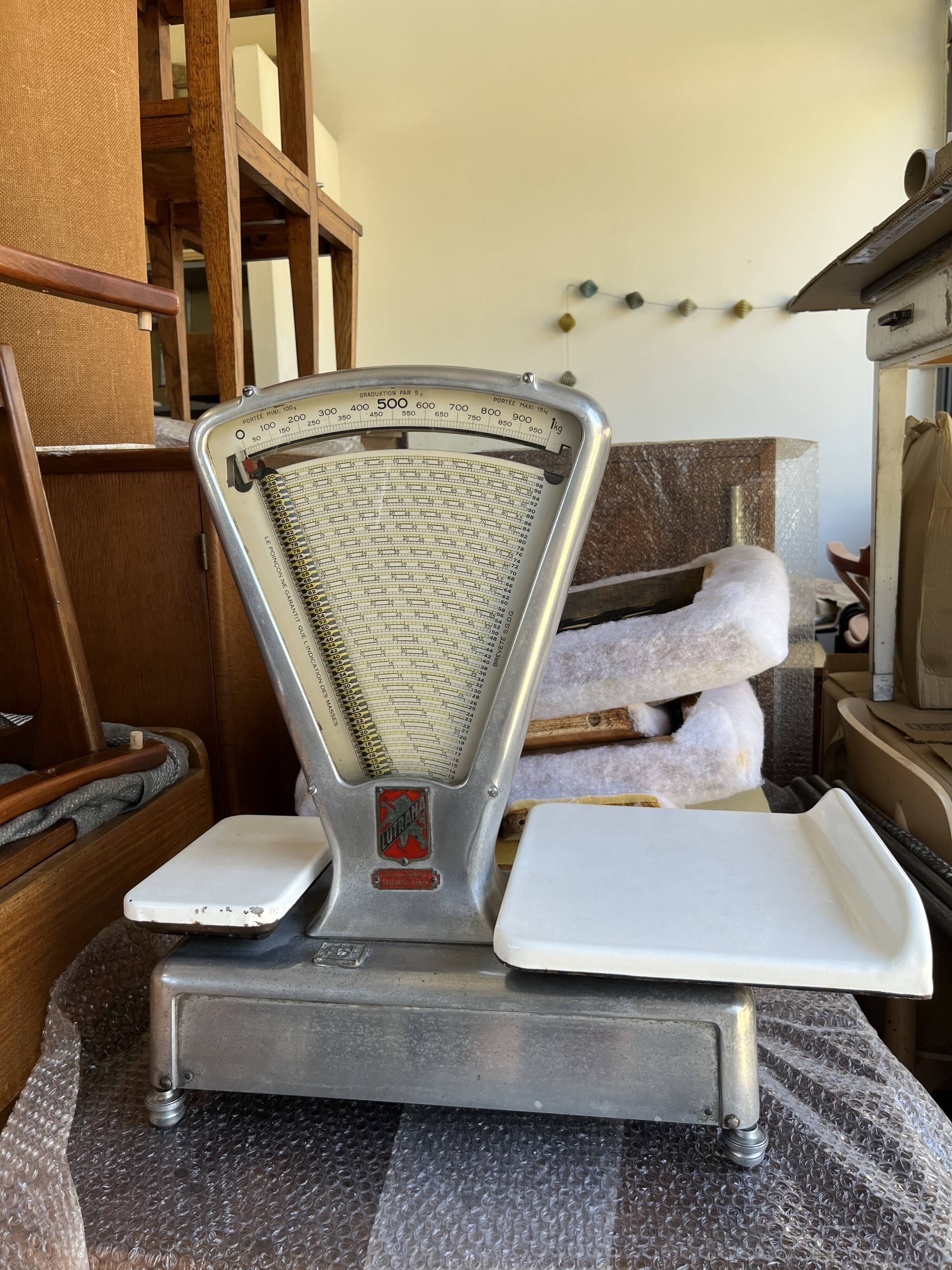 Lutrana 50s grocery scale