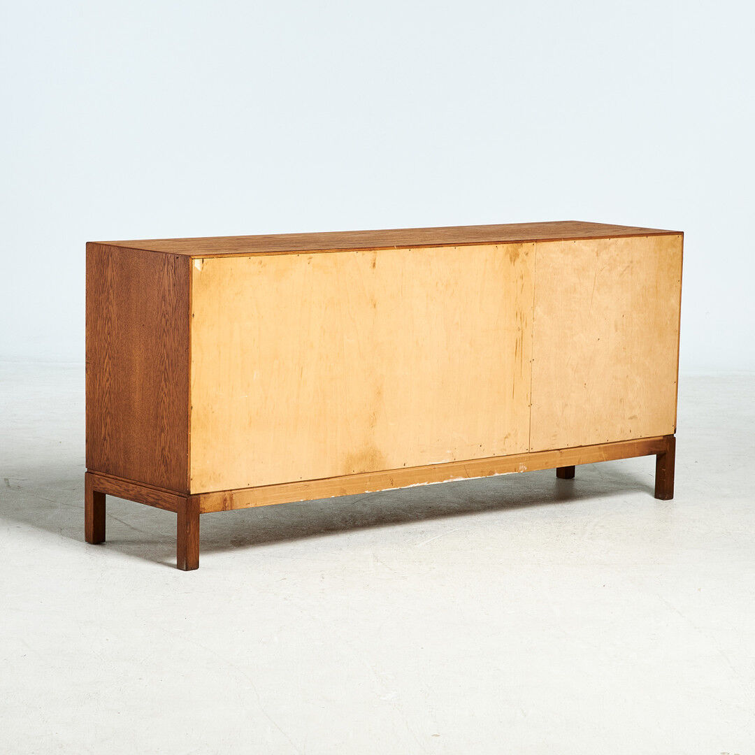 Buffet en chêne anonyme vers les années 1940