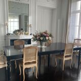 Expandable square table