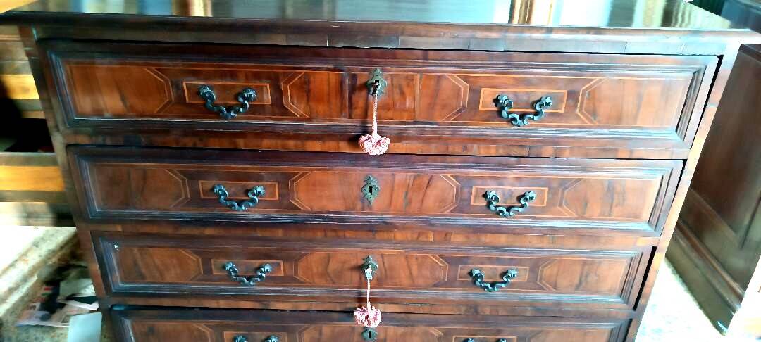 Antique inlaid commode - Italy, 17th century