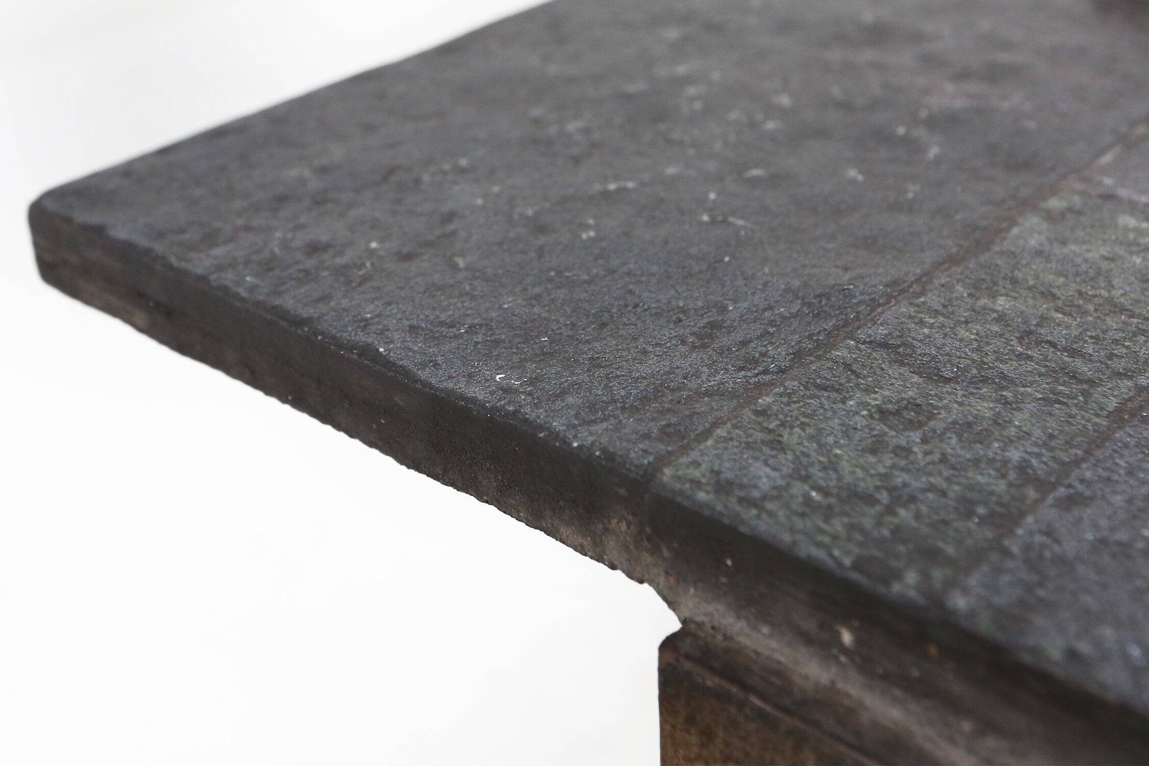 Table basse brutaliste signée à la main par Pia Manu, années 1960