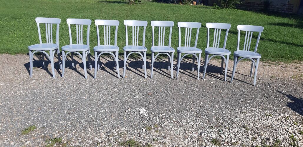 8 chaises de bistrot bois Thonet cérusé vieux gris