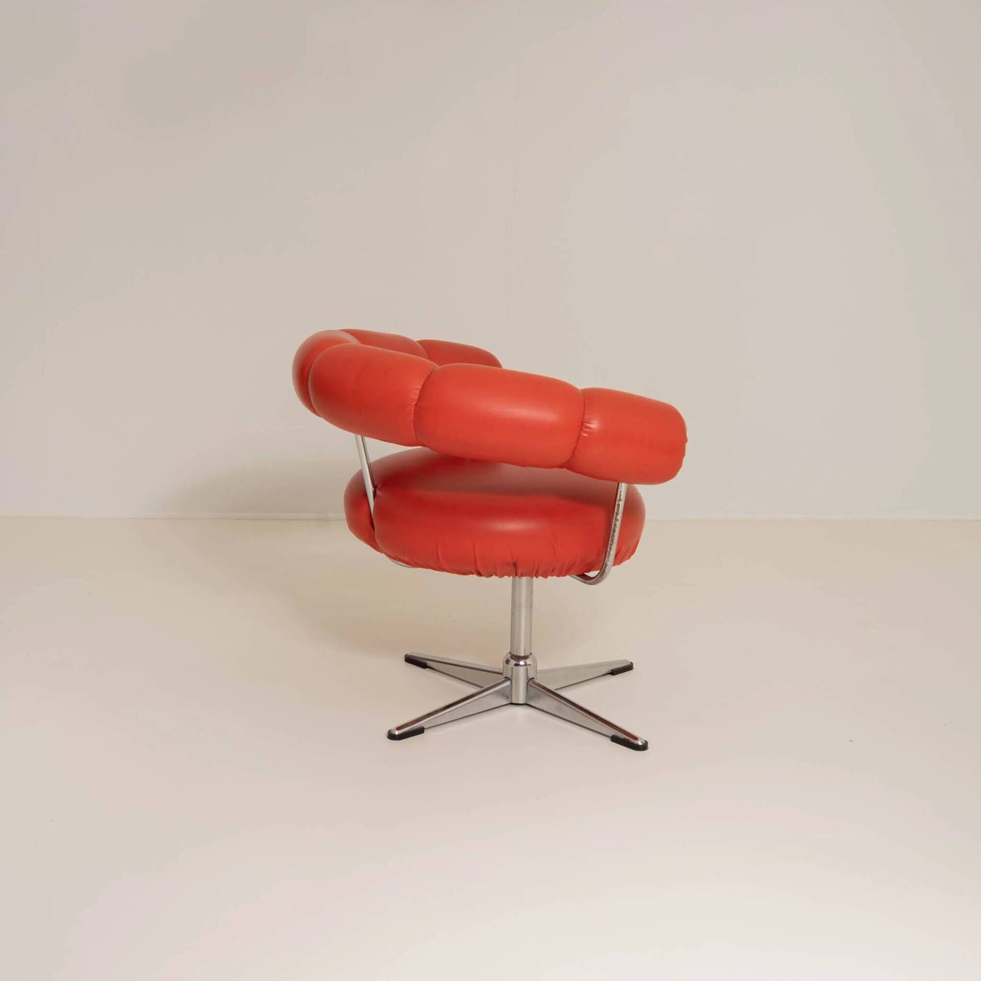 Vintage Swirl Chair in Orange Leatherette
