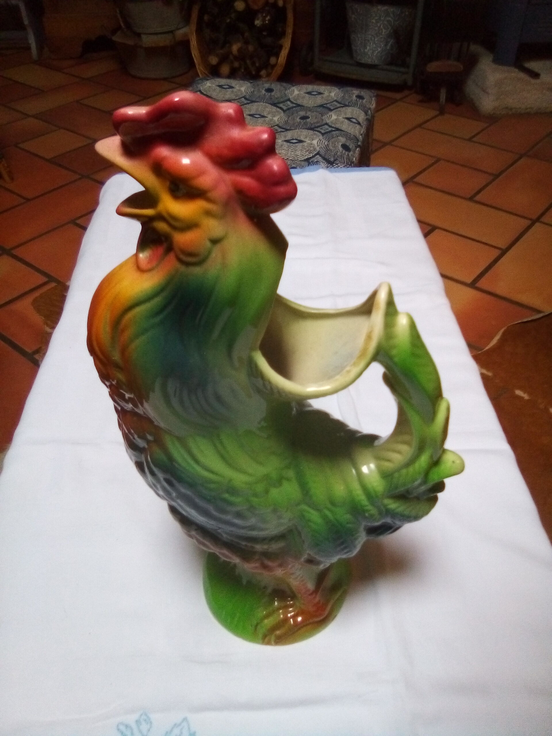 Pitcher rooster dabbling St Clement