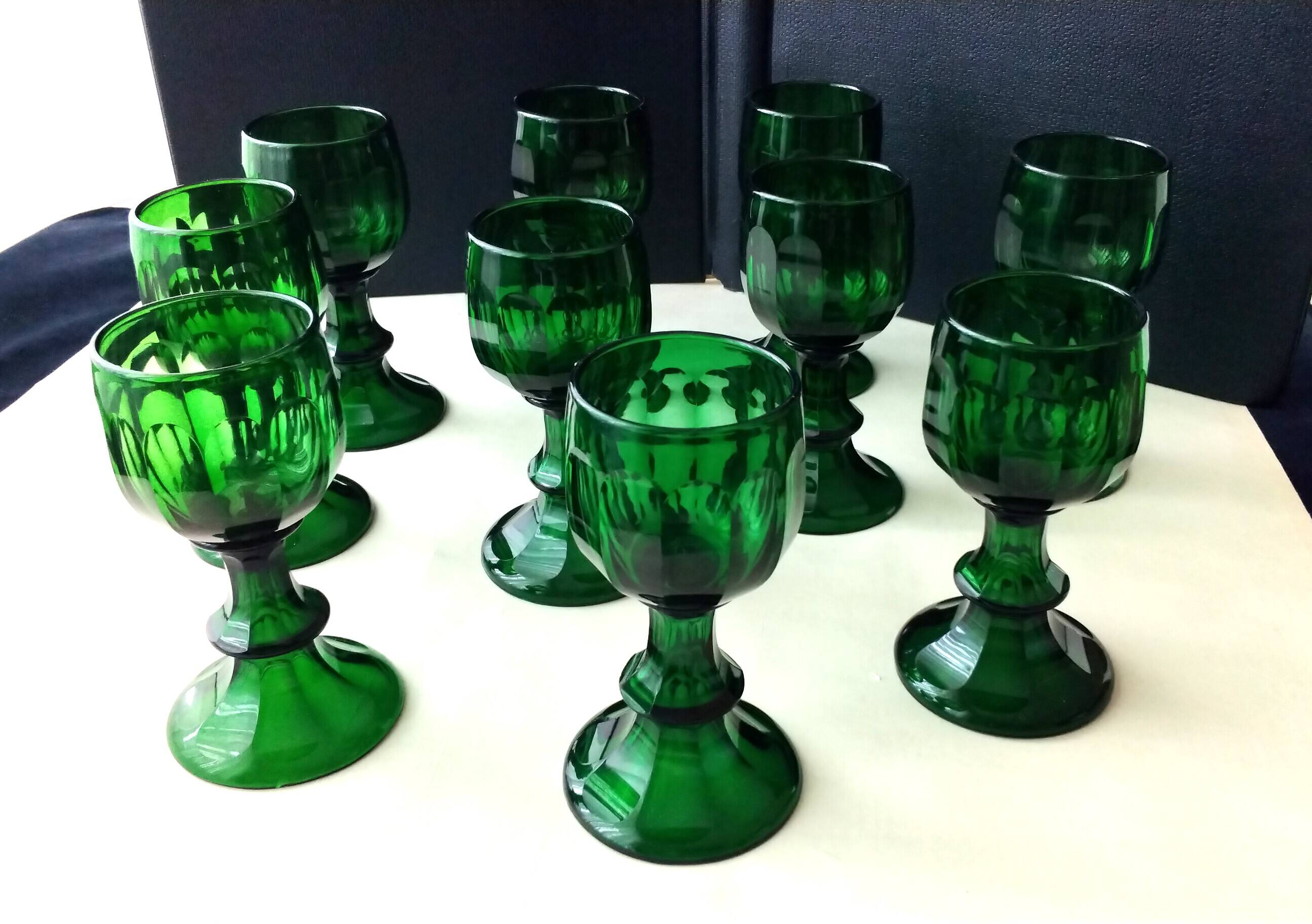 10 stem glasses for port or white wine