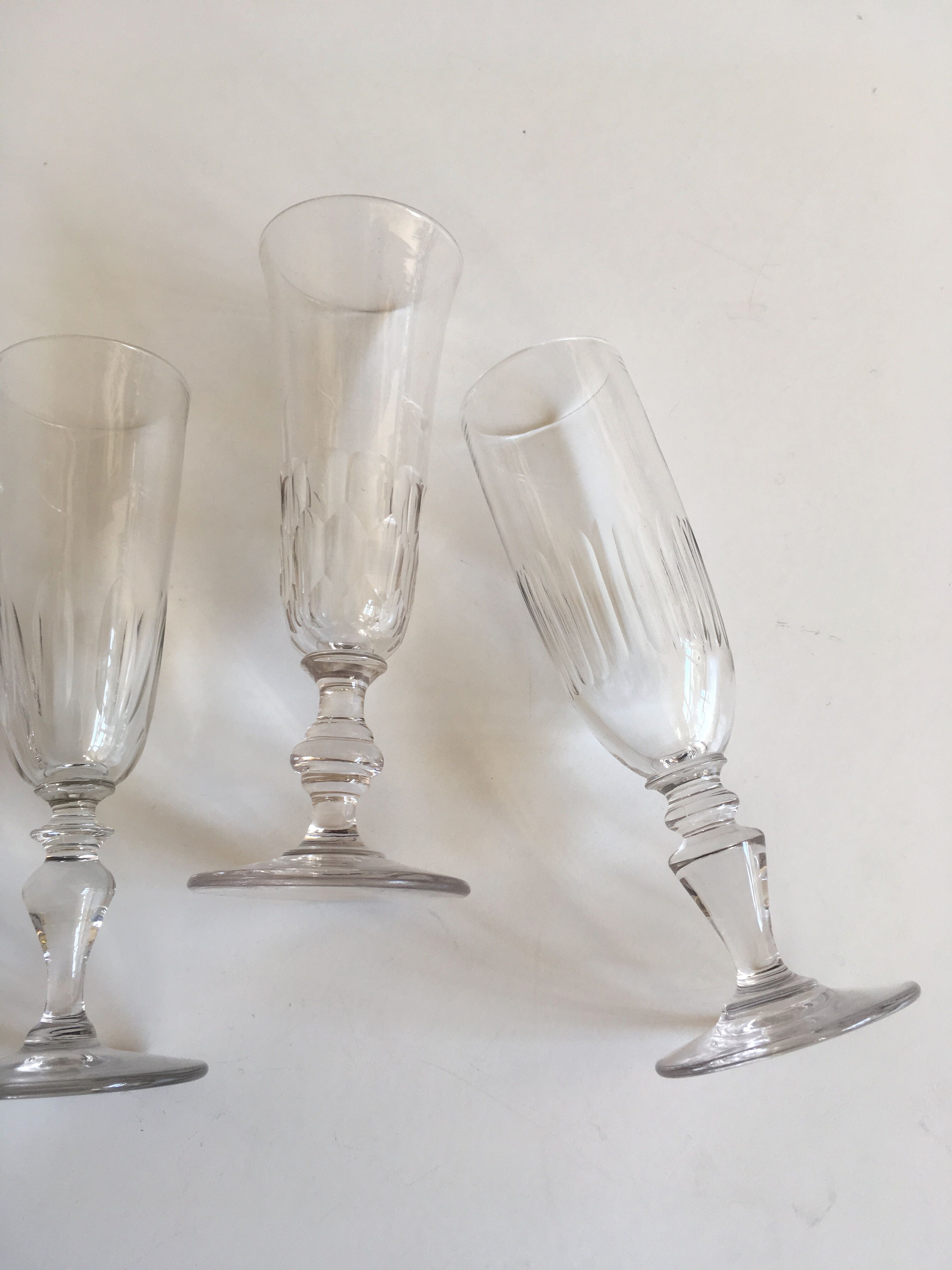 Set of 6 assorted champagne flutes late 19th century cut with cut-offs