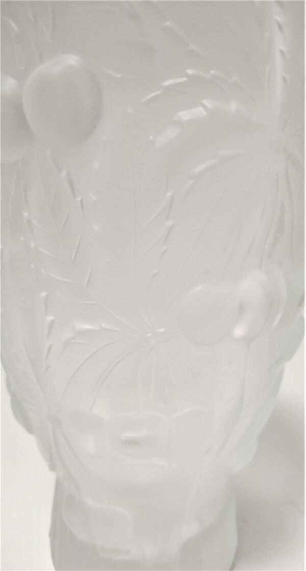 Vase verre pressé moulé mat Josef Inwald décor cerises
