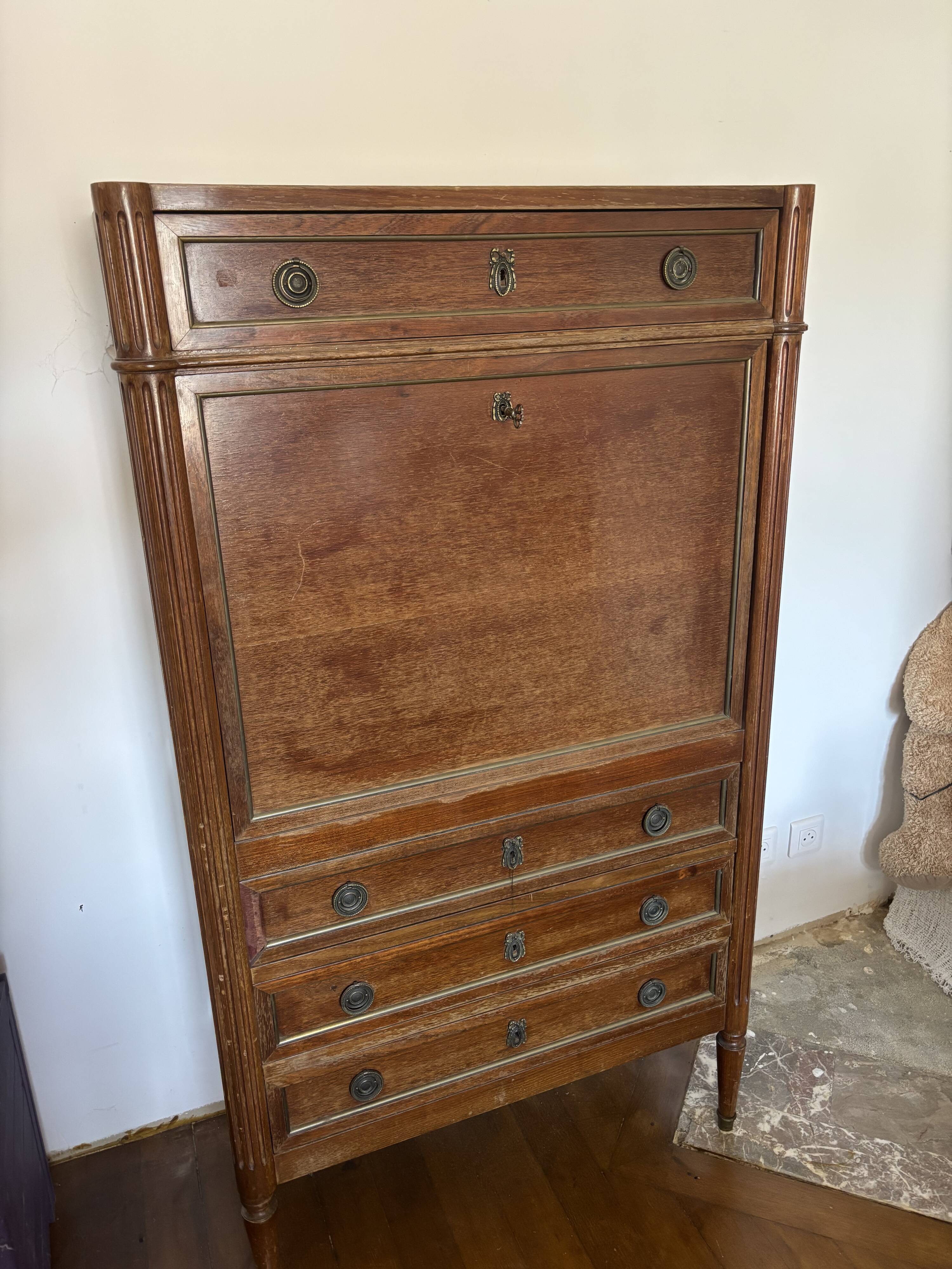 Secrétaire Louis XV en bois massif