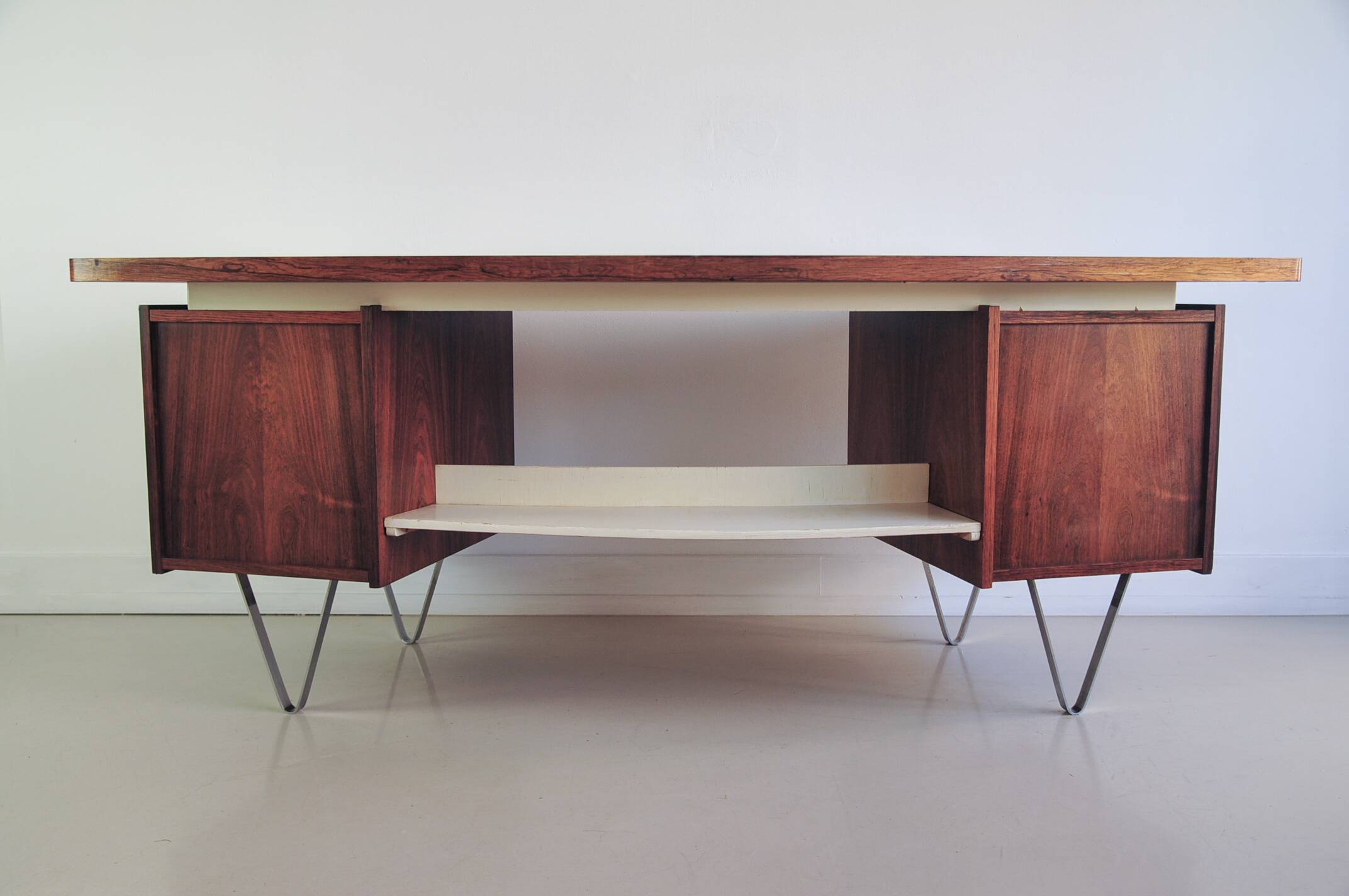 vintage boomerang desk Pastoe