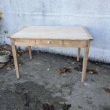 Farm table
