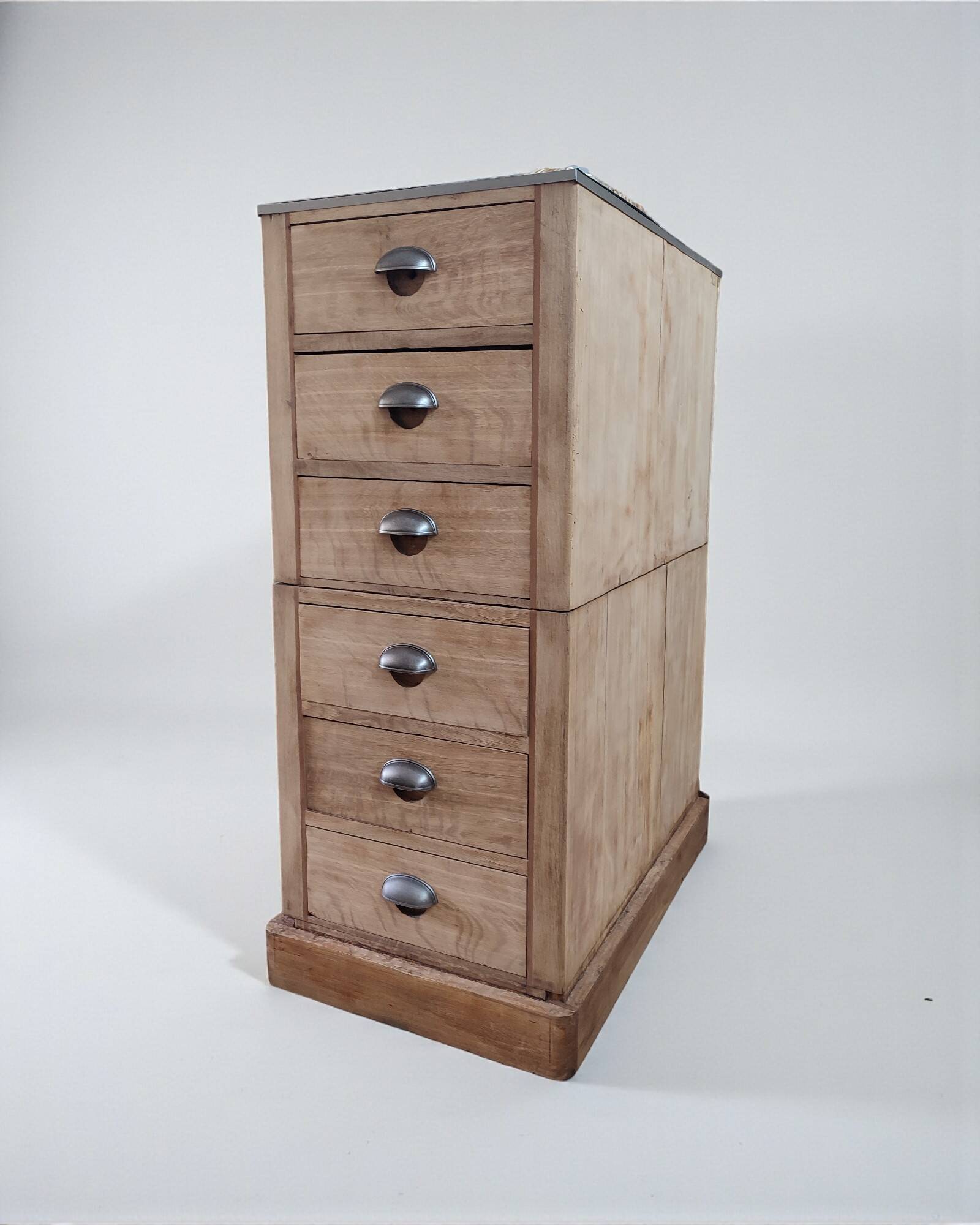 Meuble de métier vintage à tiroirs