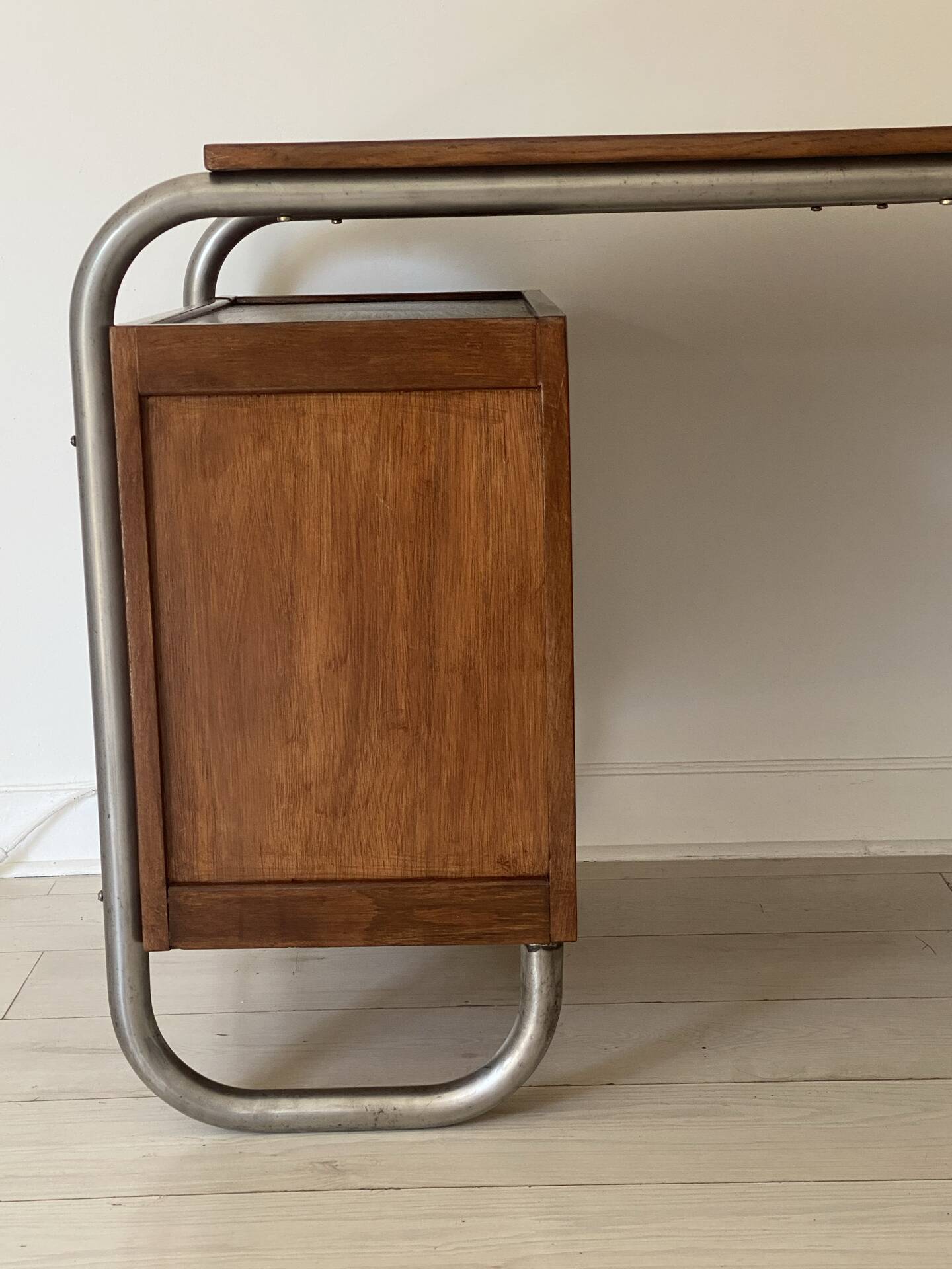 Bauhaus Office