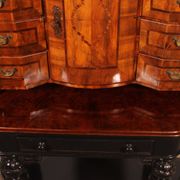 Cabinet allemand en noyer, XVIIIème siècle