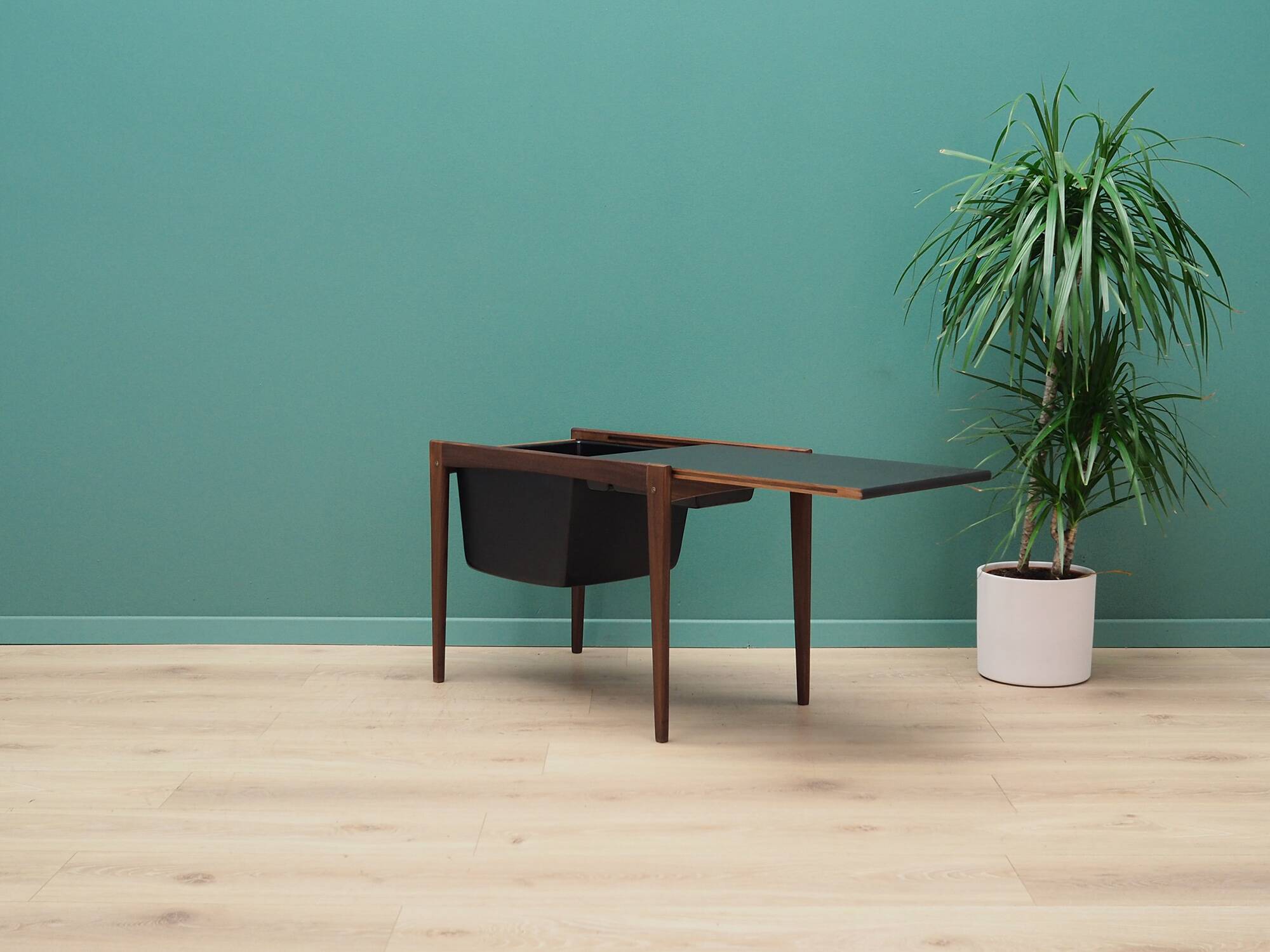 Teak sewing table, Danish design, 1960s, production: Denmark