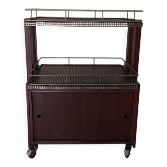 Vintage dessert table