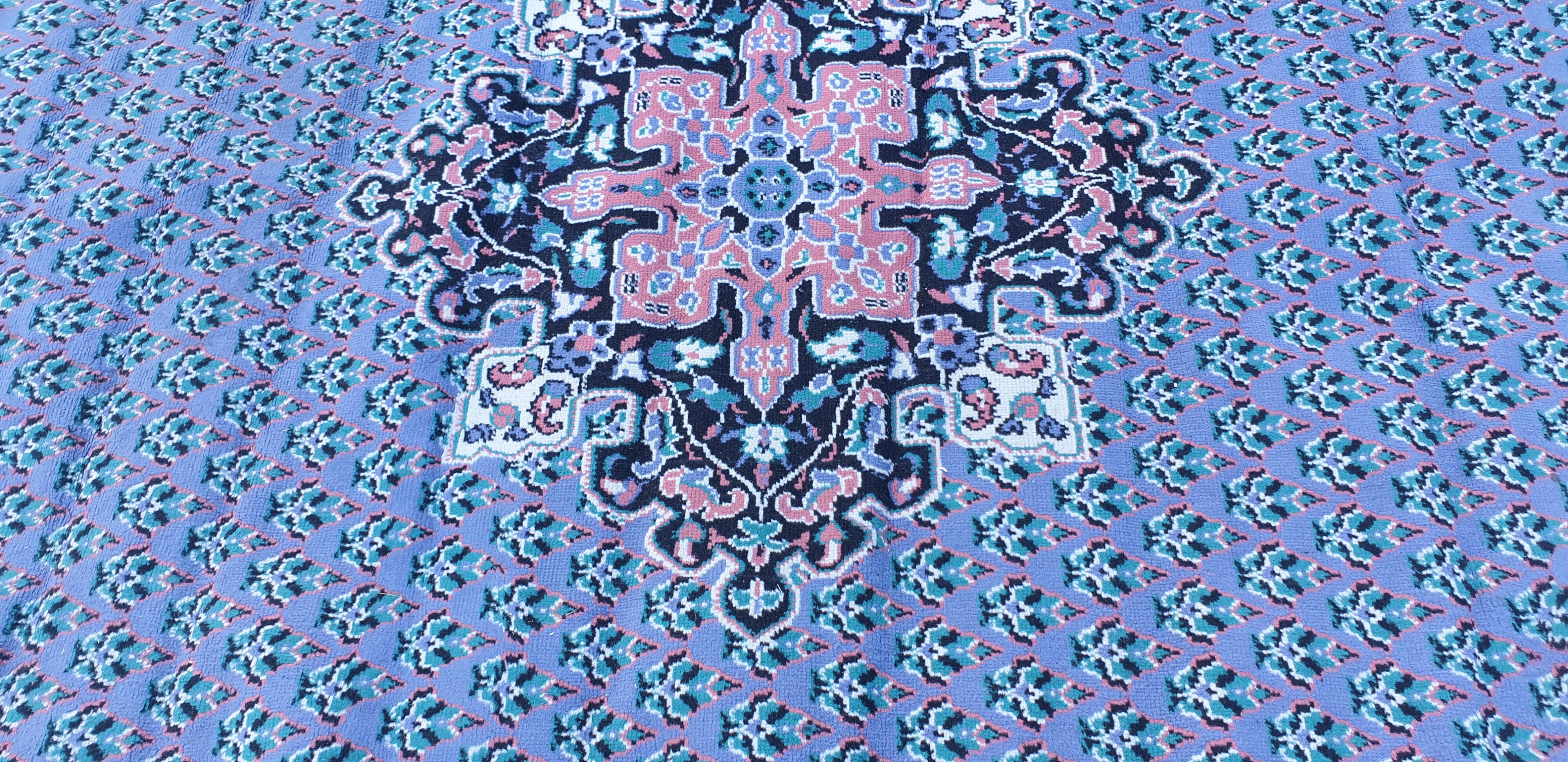 Royal blue Isfahan oriental carpet :230×320cm