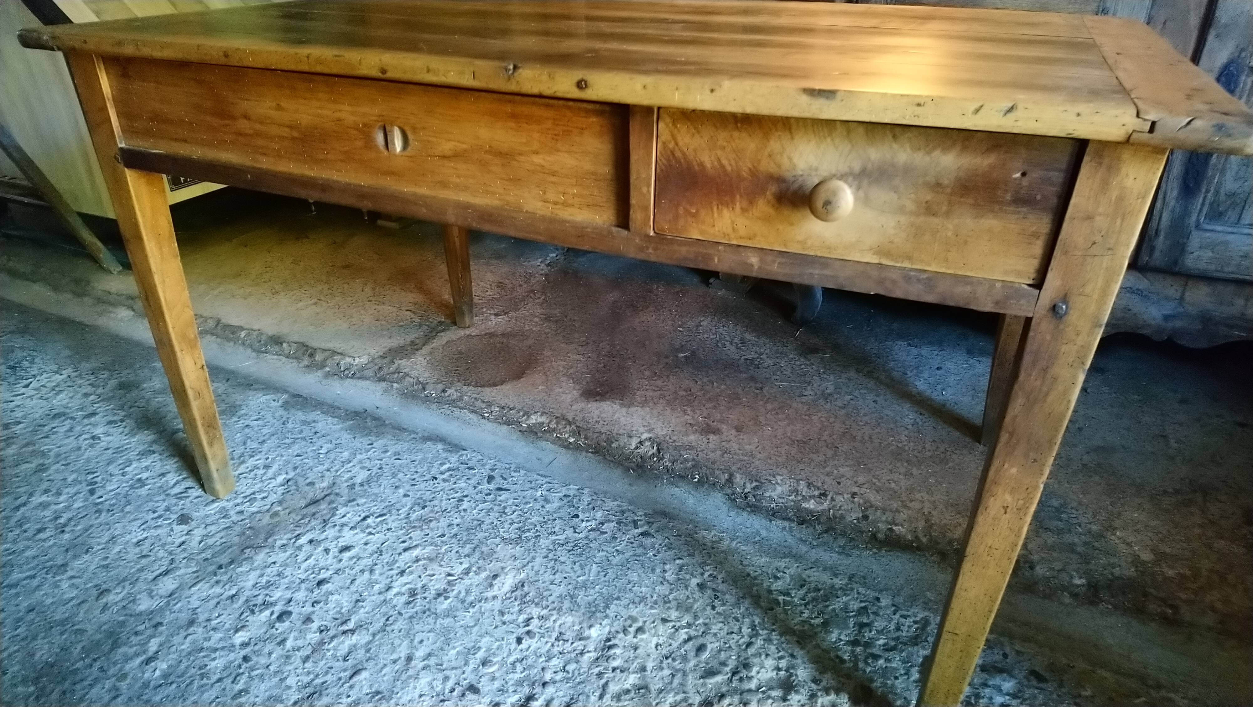Bresse farmhouse table in walnut
