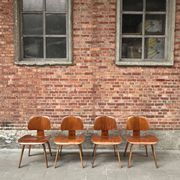 Set of 4 DCW chairs in walnut, Charles & Ray Eames, Herman Miller, 1950s