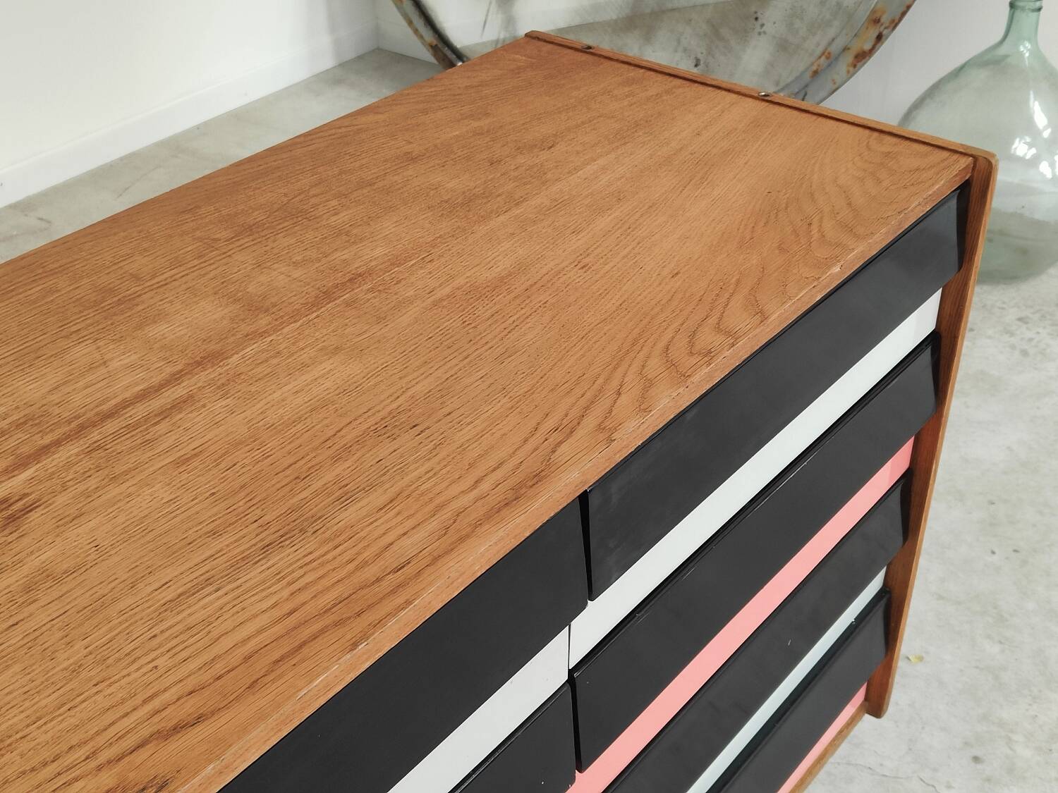 U-453 pink chest of drawers with 8 drawers by Jiri Jiroutek for Interier Praha 1960