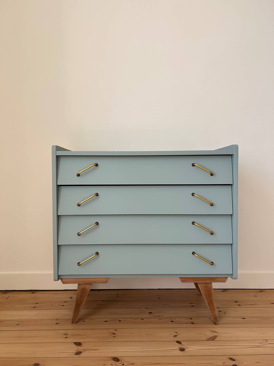 Commode vintage