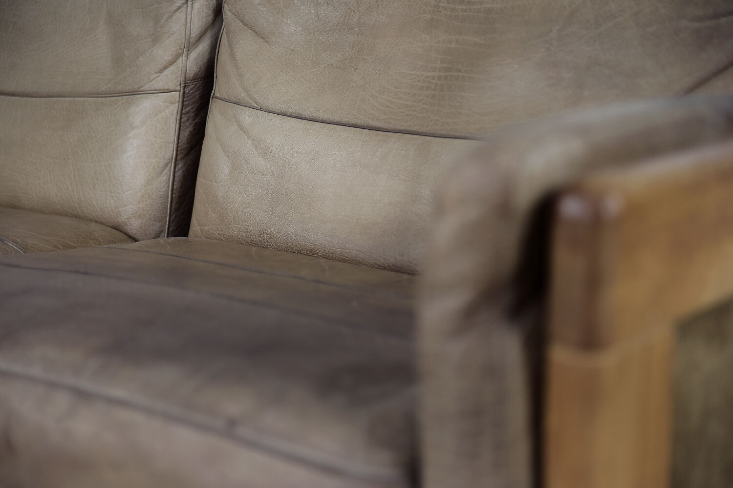 Vintage scandinavian mid-century modern leather and oak sofa, 1970s