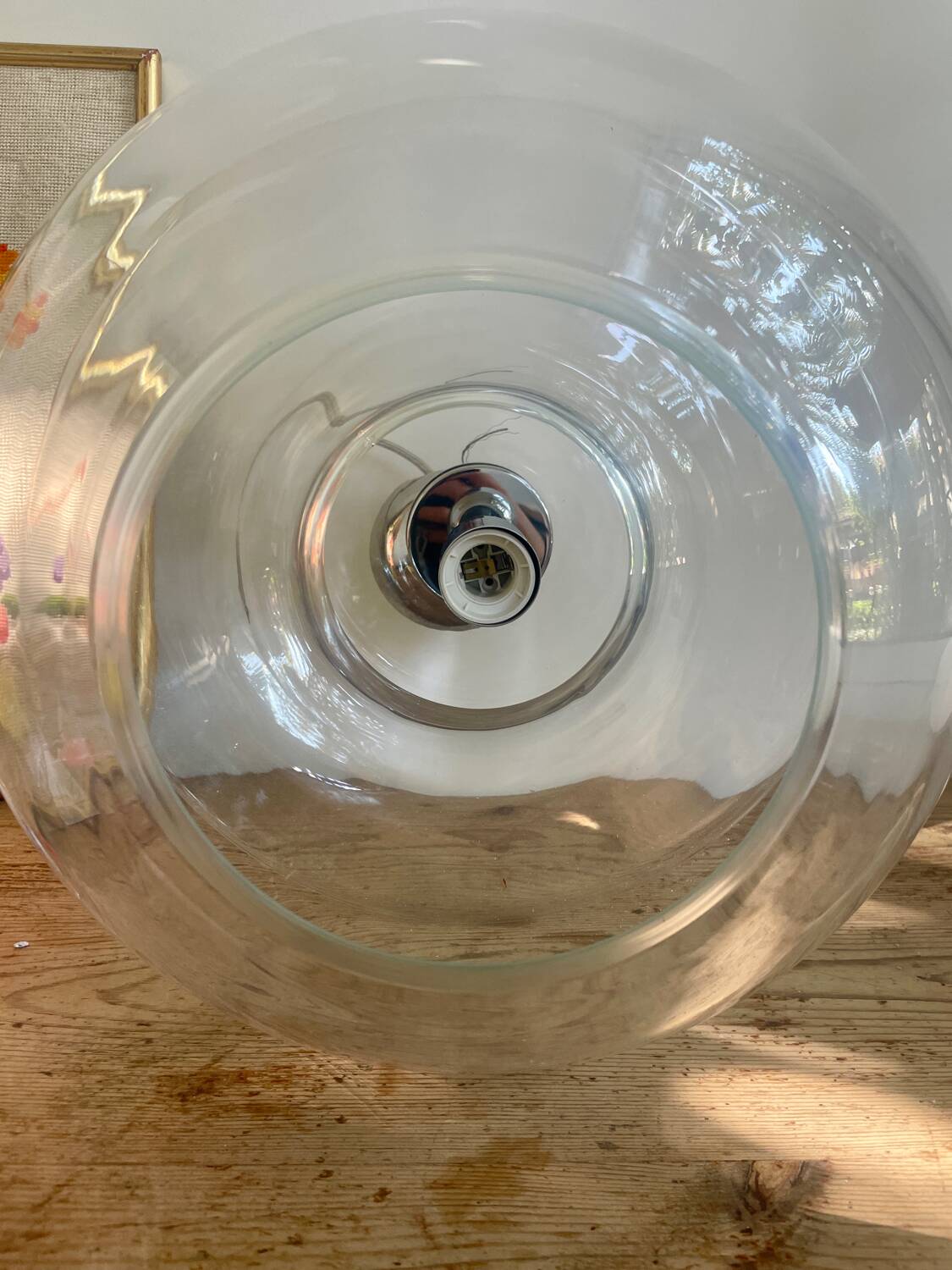 Retro glass suspension