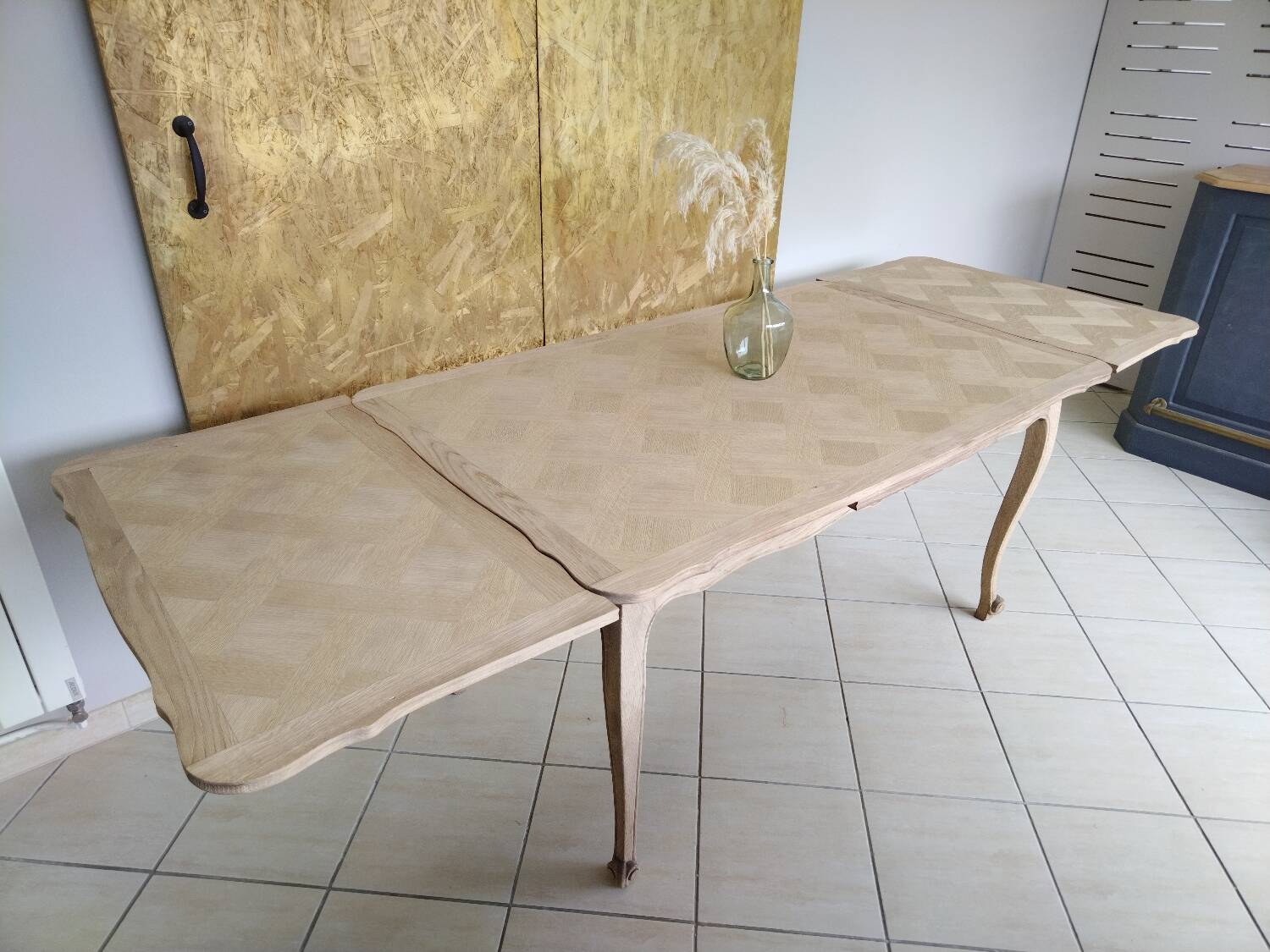 Renovated solid oak extendable table