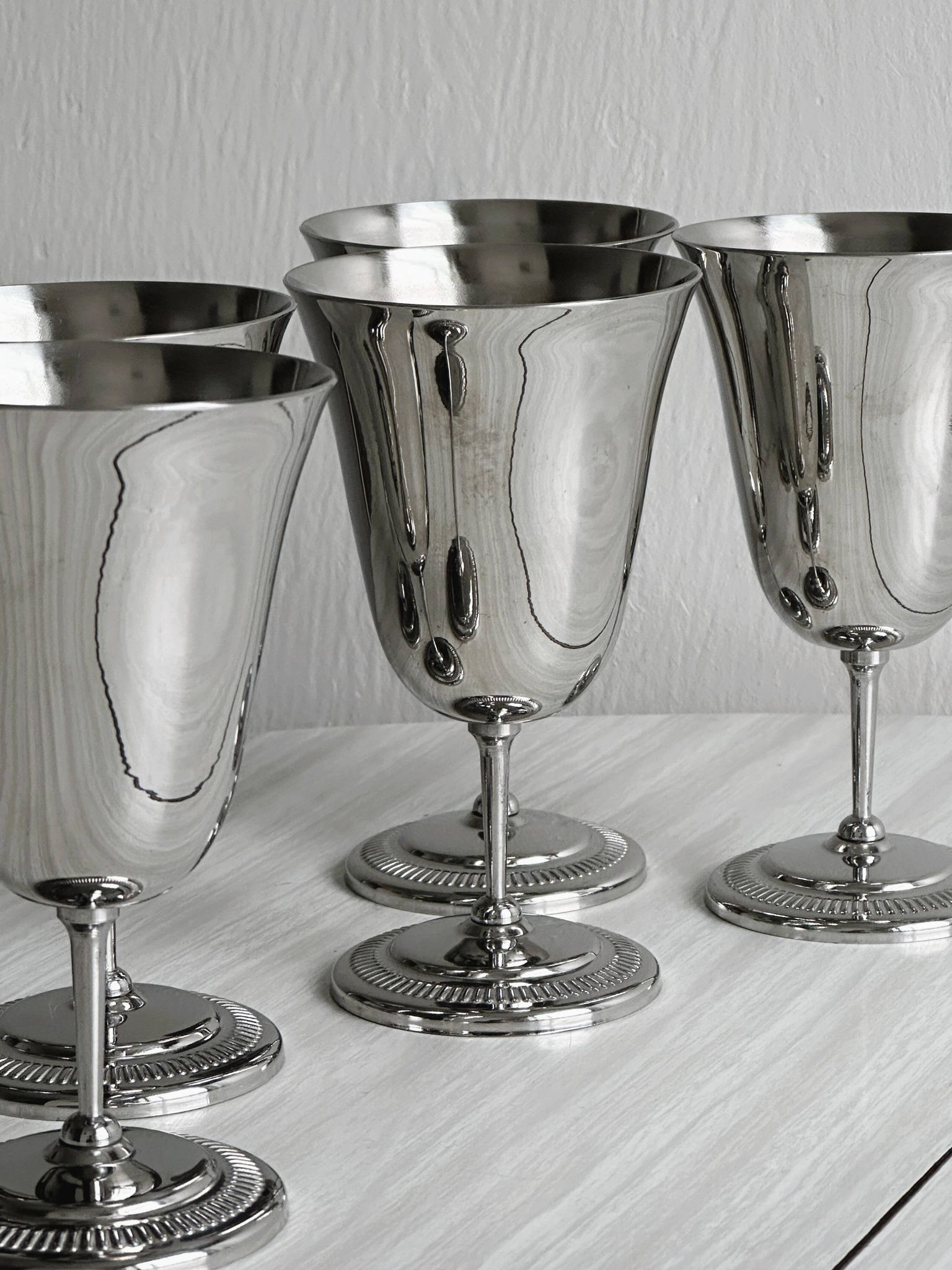 Lot de 8 coupes à pied