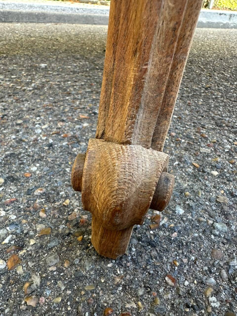 Round extendable dining table Louis XV stripped in solid oak 1950