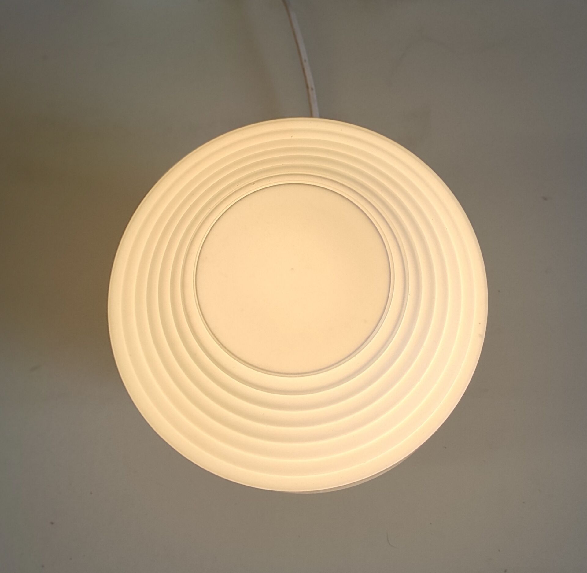 Plafonnier ou lampe à poser globe opaline par Philips - mid. XXeme