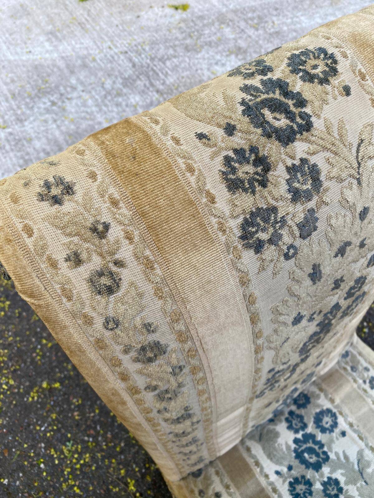 Chauffeuse vintage Napoléon velours beige