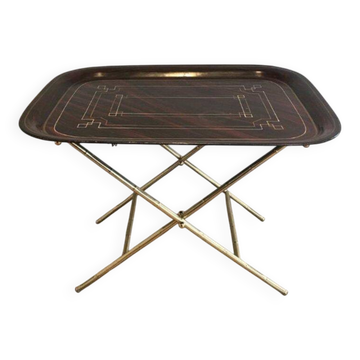 Table plateau en laiton et tôle peinte