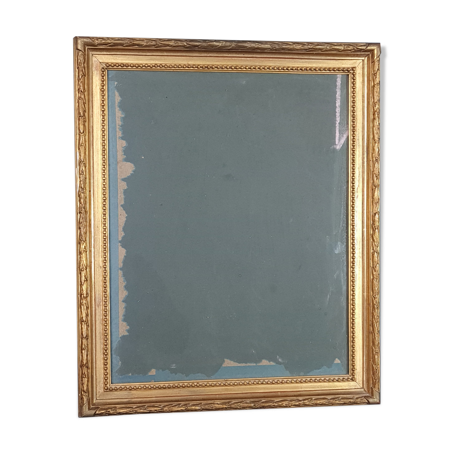 Old frame with keys, gilded stucco wood, pearl frieze 46x38 cm, foliage 40.3x32.1 cm + SB glass