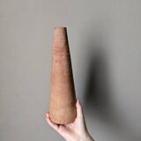 Contemporary handmade single-flower vase, clay, terracotta, slow decoration