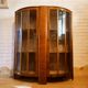 Vitrine art deco en noyer
