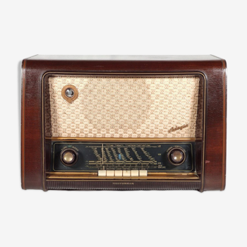 Vintage bluetooth radio: telefunken – adagio 53 w from 1953